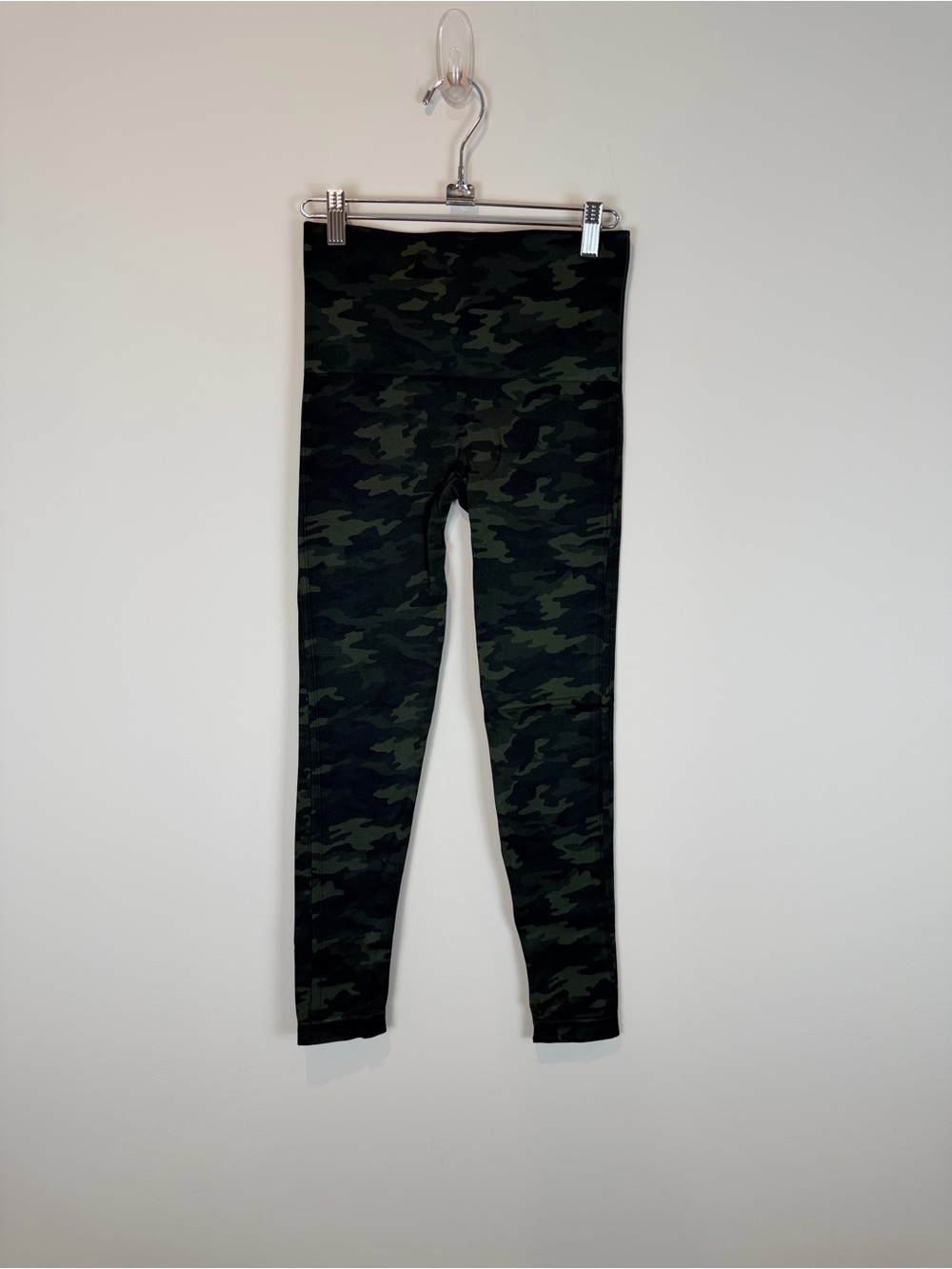 SPANX Women's Camo High-Waist Leggings - Green/Black Size Medium